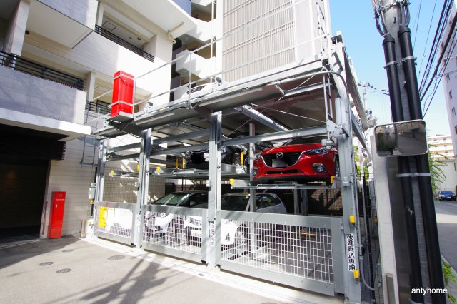 S-FORT江坂垂水町 仲介手数料無料の駐車場