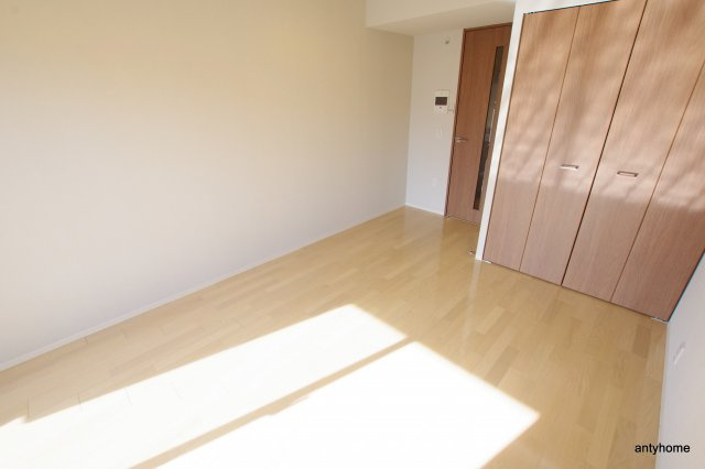 S-FORT江坂垂水町 仲介手数料無料の洋室