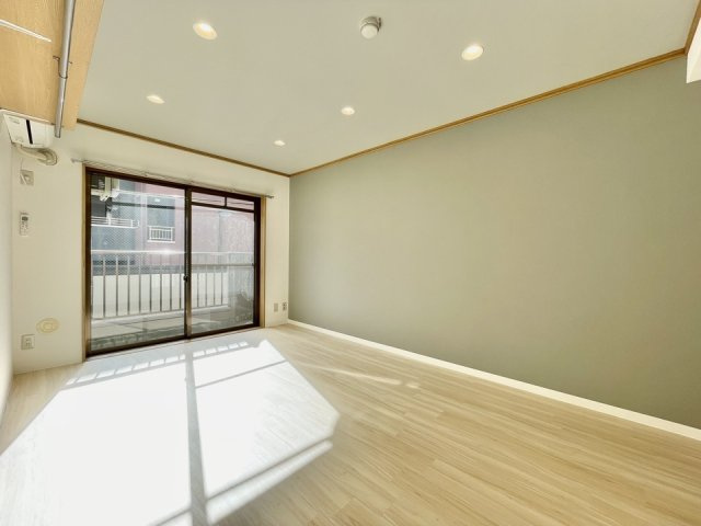 コーポしんしの洋室