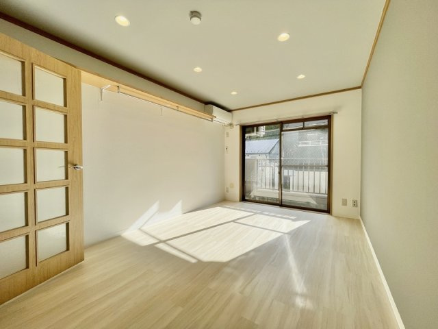 コーポしんしの洋室