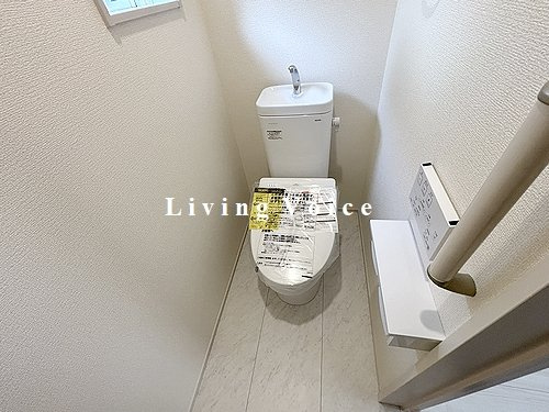 【トイレ】 | 【仲介手数料０円】平塚市達上ヶ丘　新築一戸建て　全2棟 | 平塚市達上ヶ丘　新築一戸建て　全2棟