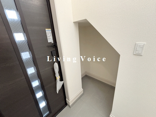 【玄関】 | 【仲介手数料０円】平塚市達上ヶ丘　新築一戸建て　全2棟 | 平塚市達上ヶ丘　新築一戸建て　全2棟