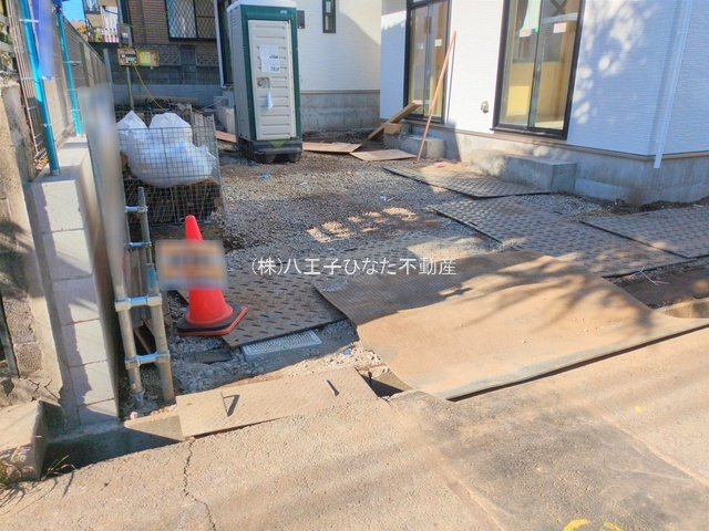 祝：成約済み　八王子市　散田町　新築戸建て　２期の駐車場|～仲介手数料無料☆八王子ひなた不動産～　八王子市散田町　新築戸建て