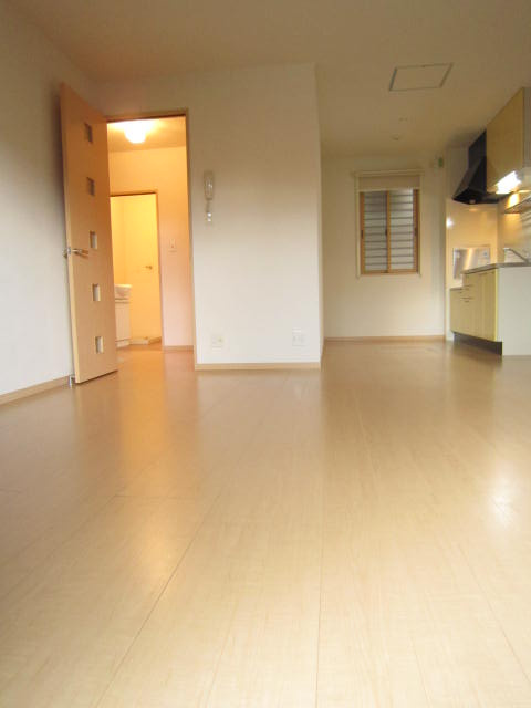 パストラル西向日の居間・リビング