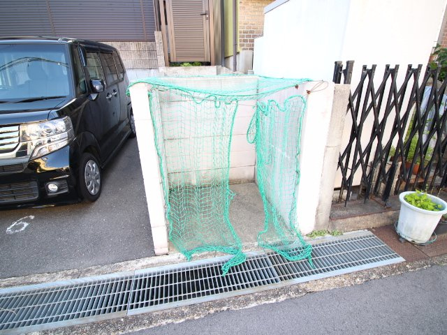 パストラル西向日のその他共用部分|敷地内ゴミ置き場