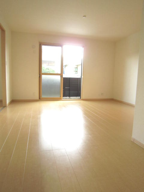 パストラル西向日の居間・リビング