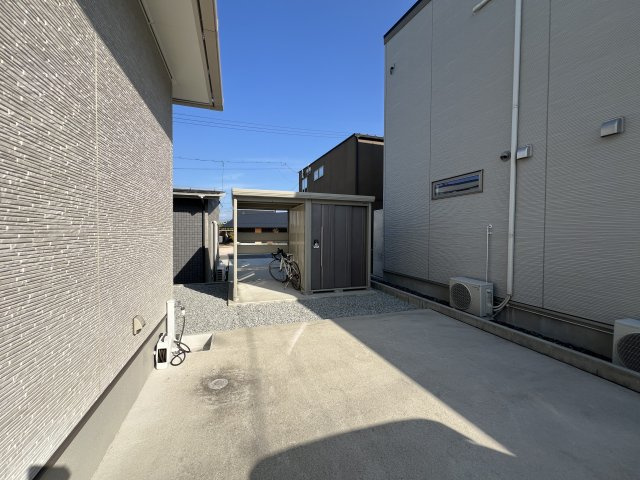 米子市尾高　中古住宅のその他|外部倉庫