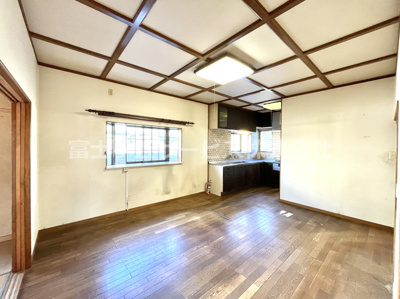 【キッチン】 | 磐田市合代島　大きな中古住宅 | 12帖のダイニングキッチン