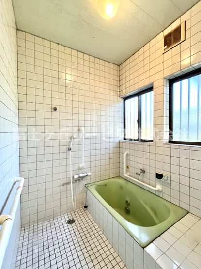 【浴室】 | 磐田市合代島　大きな中古住宅 | お風呂です