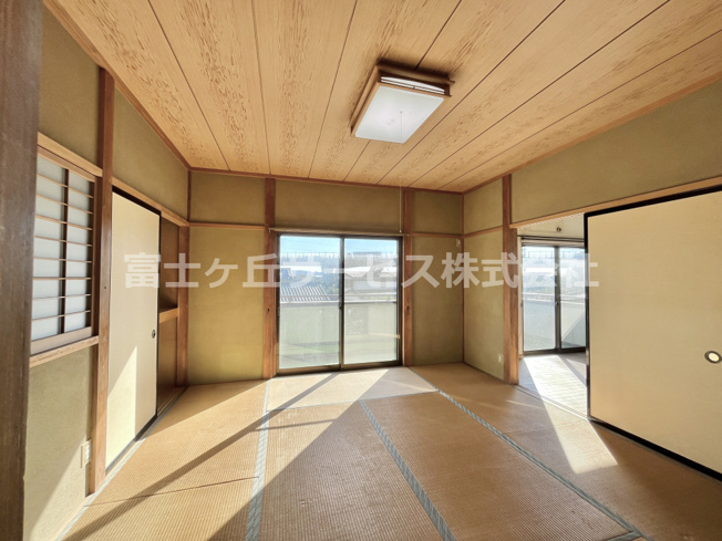 【子供部屋】 | 磐田市合代島　大きな中古住宅 | 2階和室8帖