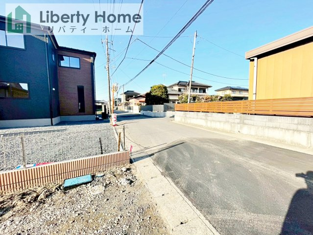 第1常総市相野谷町　新築戸建　3号棟の前面道路含む現地写真