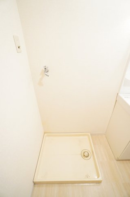 【洗面所】 | ヴェルドミール | ※同物件・反転タイプの写真です。