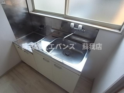 【キッチン】 | ロックウェル稲荷町 | コンパクトなキッチンで掃除もラクラク