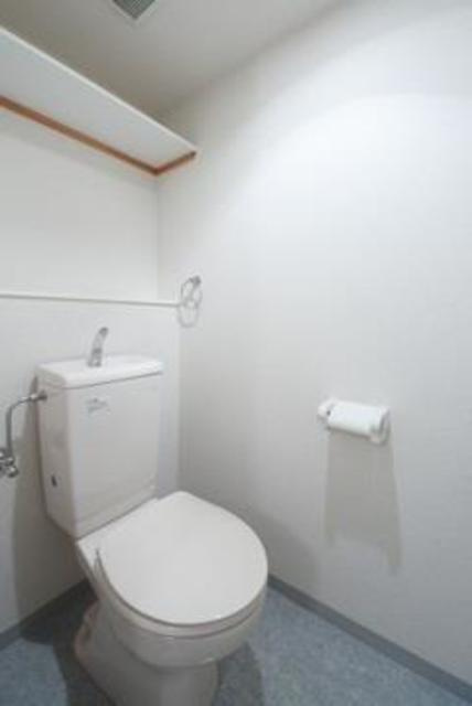 アルテーヌ新横浜のトイレ|※写真は同タイプ住戸です。