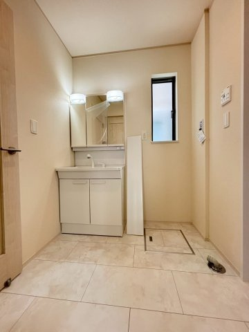 吉川市　平沼1丁目　新築戸建　全2棟の洗面所|施工例です