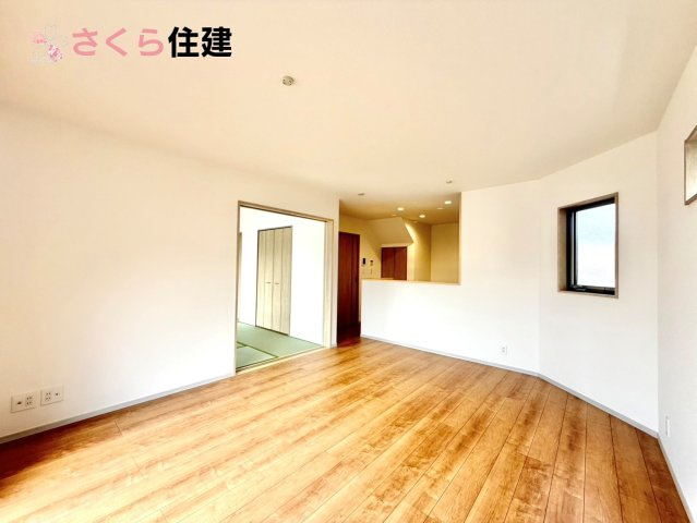 いろどりアイタウン鹿沼市千渡　６号棟の内観：施工例|同社施工物件の写真です。対面式システムキッチン。※仕様が違う場合がございます