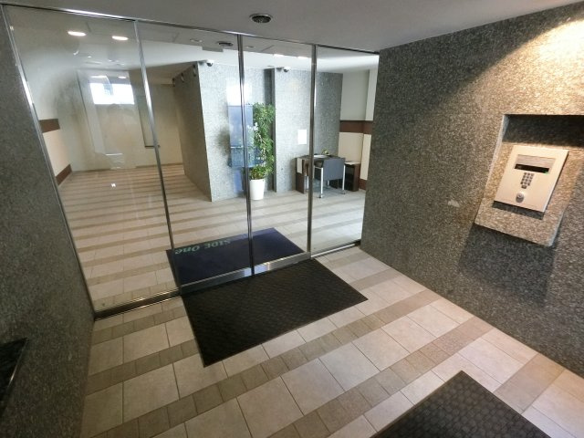 【エントランス】