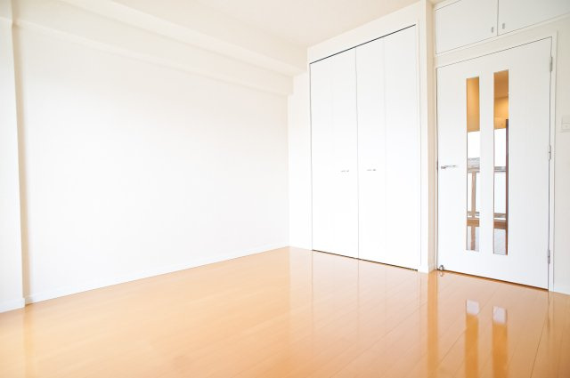 サヴォイブロードストリート　7階の居間・リビング|別号室です。現状優先になります。