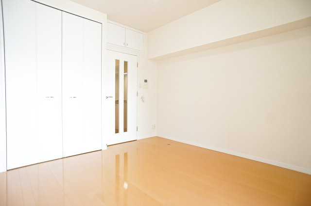 サヴォイブロードストリート　7階の居間・リビング|別号室です。現状優先になります。