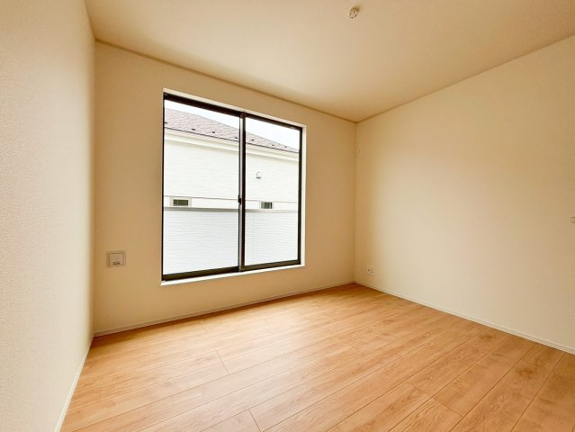 吉川市　平沼1丁目　新築戸建　全2棟の洋室|施工例です