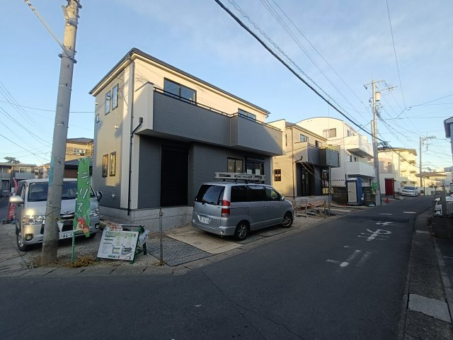 吉川市　平沼1丁目　新築戸建　全2棟の前面道路含む現地写真|前面道路含む現地写真です