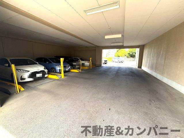 サンシティ市駅南の駐車場|駐車場です
