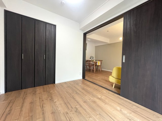 ロ・ロ・ロイヤル♪ロイヤルプラザ三ツ沢の洋室|コンパクトで使いやすい洋室です