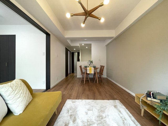 ロ・ロ・ロイヤル♪ロイヤルプラザ三ツ沢の居間・リビング|ゆったり過ごせるリビングです