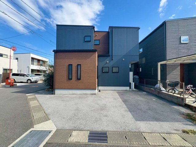 栗東市上鈎　中古戸建ての外観