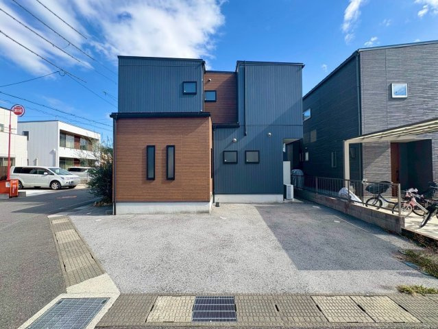 栗東市上鈎　中古戸建ての外観