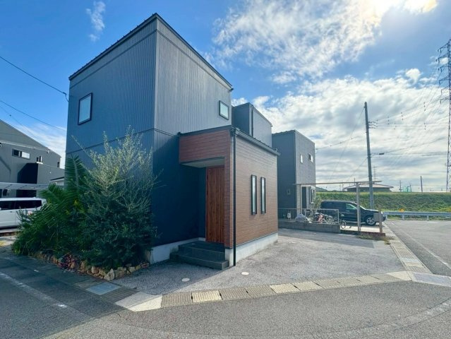 栗東市上鈎　中古戸建ての外観