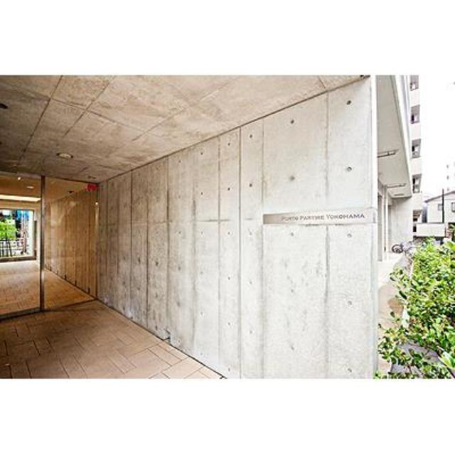 ＰＯＲＴＯ　ＰＡＲＴＩＲＥ　ＹＯＫＯＨＡＭＡのエントランス
