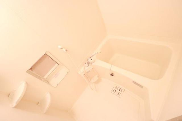 プラティークレーブⅣの浴室