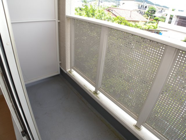 グリーン・ローズのバルコニー