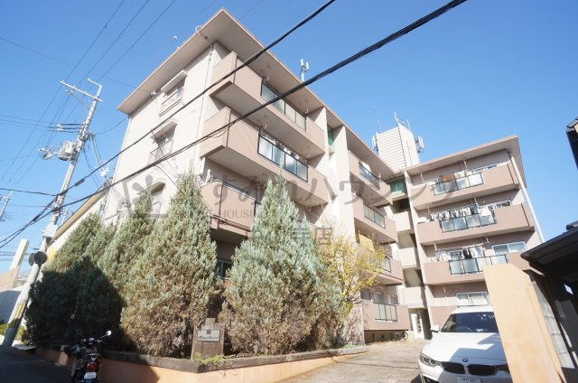 リバーコートの外観