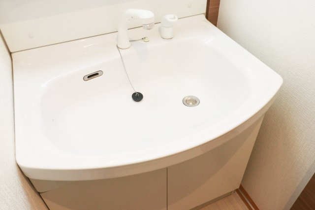 サヴォイクラウドスケープ　13階の独立洗面台|別号室のものです。現状優先になります。