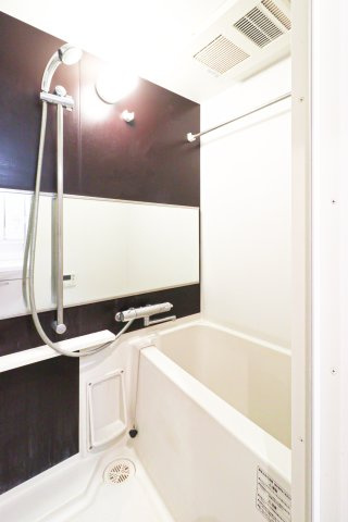 サヴォイクラウドスケープ　13階の浴室|別号室のものです。現状優先になります。
