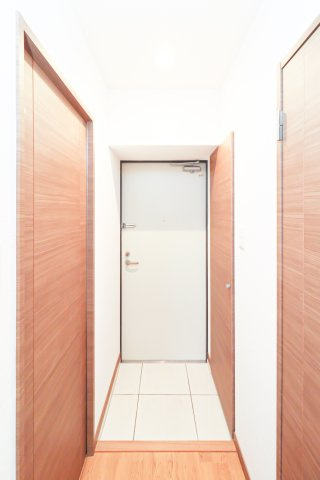 サヴォイクラウドスケープ　13階の玄関|別号室のものです。現状優先になります。