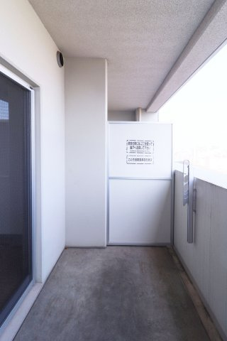 サヴォイクラウドスケープ　13階のバルコニー|別号室のものです。現状優先になります。