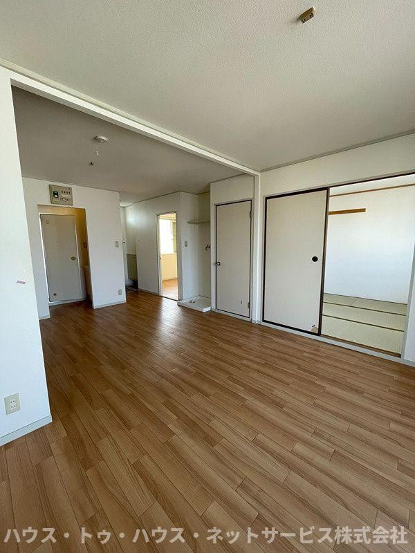 プレジール太田の居間・リビング