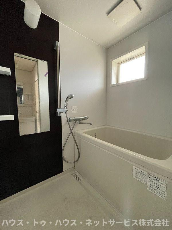 プレジール太田の浴室