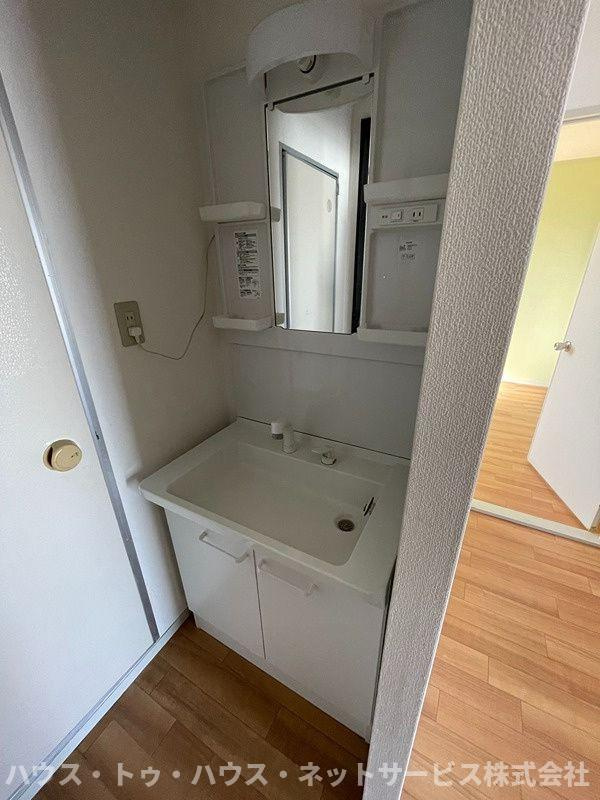 プレジール太田の洗面所