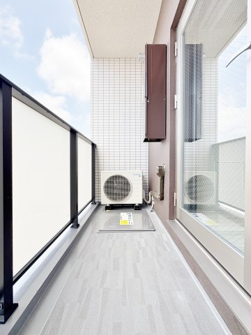 ディアレイシャス西武柳沢のバルコニー