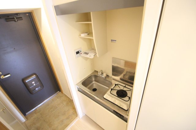 【キッチン】 | フロレスコ昭和町 | 一人暮らしに最適な大きさです