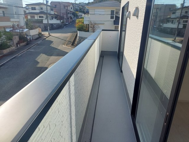 宝塚市中山桜台2丁目新築一戸建のバルコニー