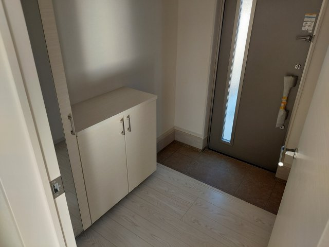 宝塚市中山桜台2丁目新築一戸建の玄関