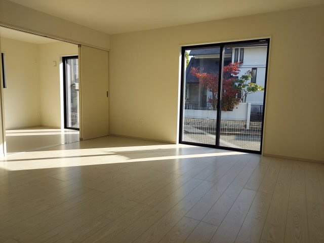 宝塚市中山桜台2丁目新築一戸建の居間・リビング