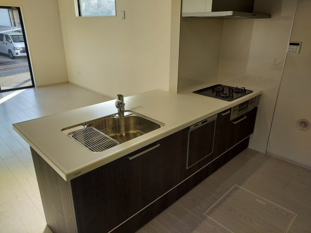 宝塚市中山桜台2丁目新築一戸建のキッチン|食洗機付きシステムキッチン