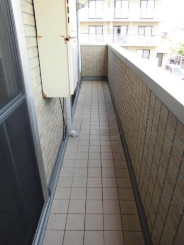 ルミエールＴのバルコニー