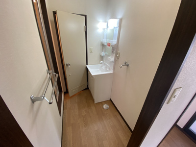 【洗面所】 | シオン花咲 | ※同タイプの別の部屋の写真です。